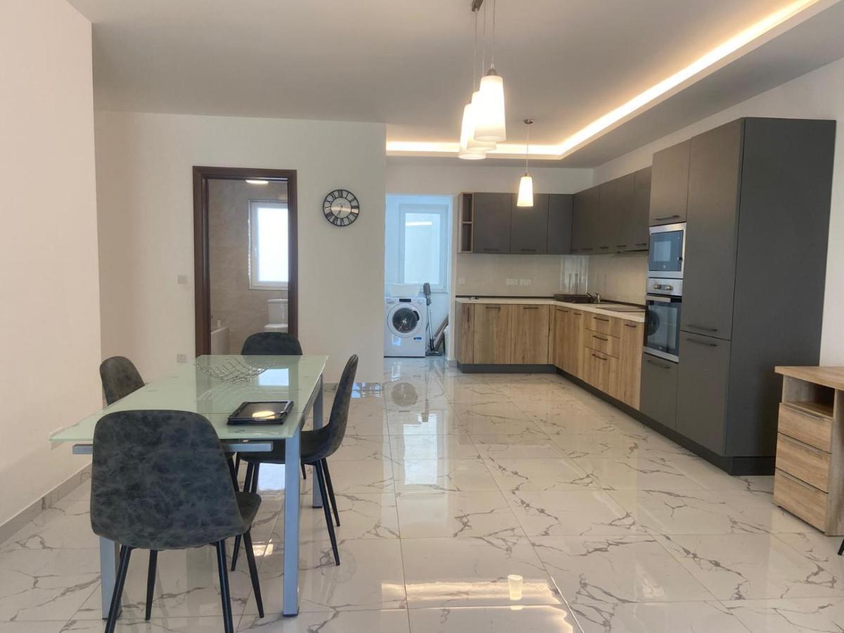 Sliema Centrally Located Apt Eksteriør billede